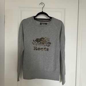 Roots sweater